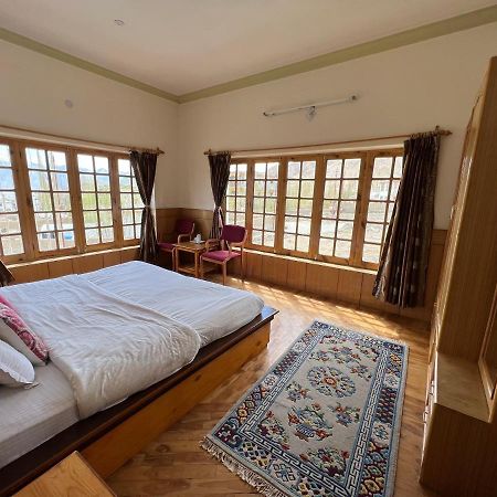 Heschuk Guest House Leh Exterior photo