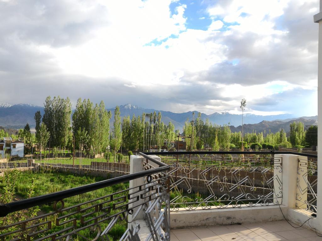Heschuk Guest House Leh Exterior photo